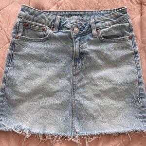 light wash denim distressed skirt 👖✨